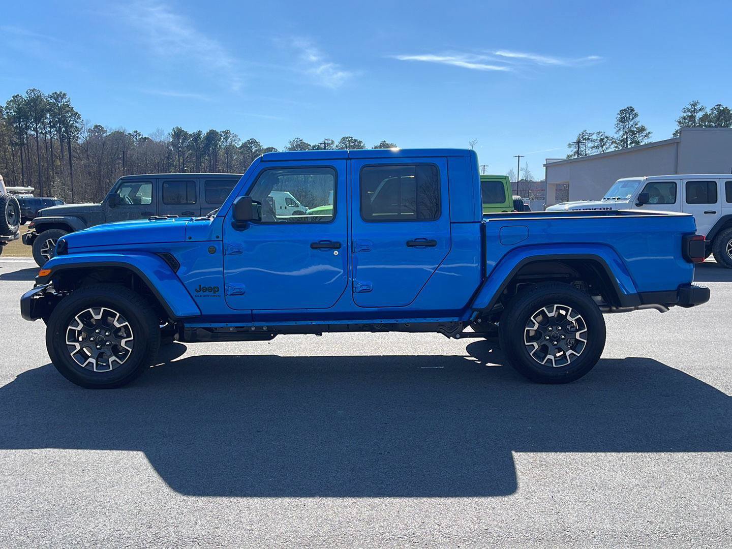 New 2026 Jeep Gladiator Sport AWD/4WD image 4