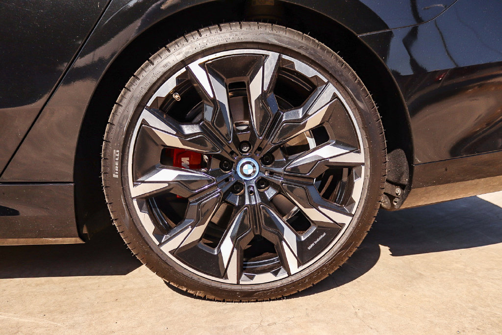 Used 2024 BMW i5 M60 w/ Executive Package AWD/4WD image 12