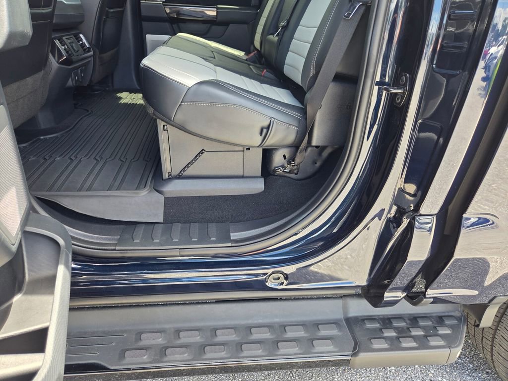 Used 2023 Ford F150 Lightning Platinum AWD/4WD image 28