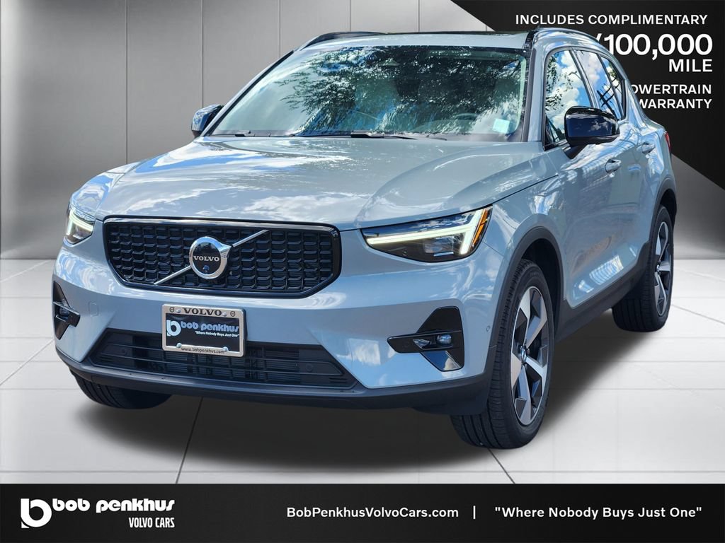 New 2026 Volvo XC40 B5 Plus w/ Protection Package Premier AWD/4WD image 23