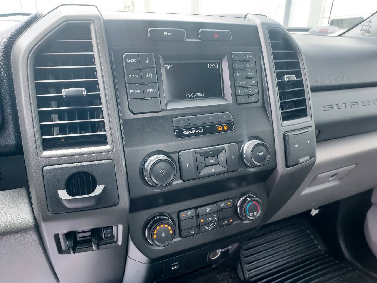 Used 2019 Ford F250 XL w/ Power Equipment Group RWD image 13