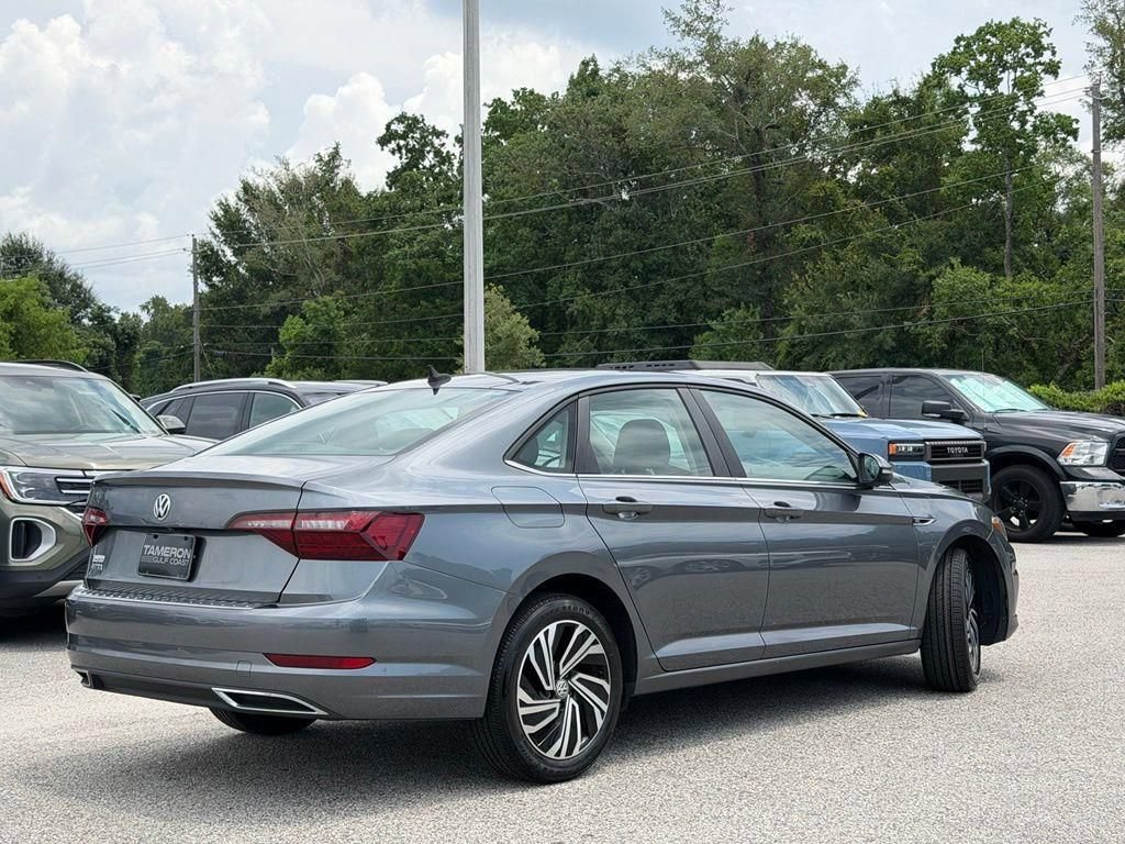 Used 2021 Volkswagen Jetta SEL Premium FWD image 4