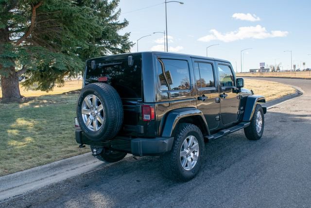 Used 2017 Jeep Wrangler Unlimited Sahara w/ Connectivity Group image 6