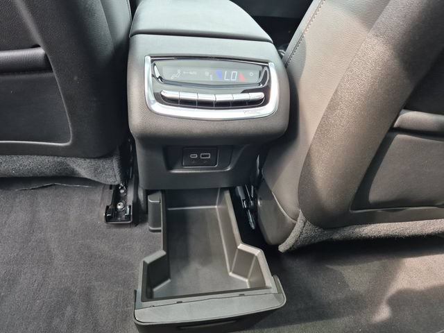 Used 2024 Cadillac XT6 Luxury w/ LPO, Floor Liner Package AWD/4WD image 30