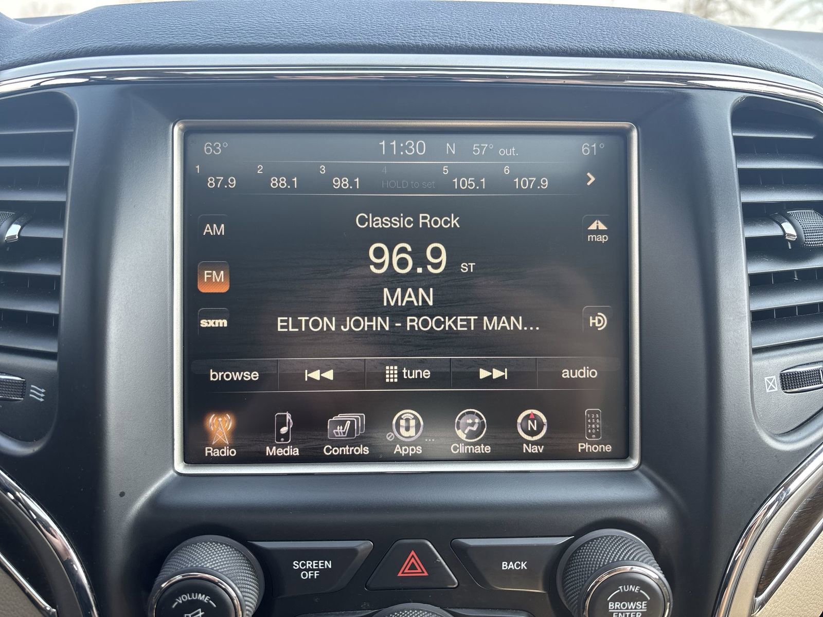 Used 2015 Jeep Grand Cherokee Limited w/ Trailer Tow Group IV image 18