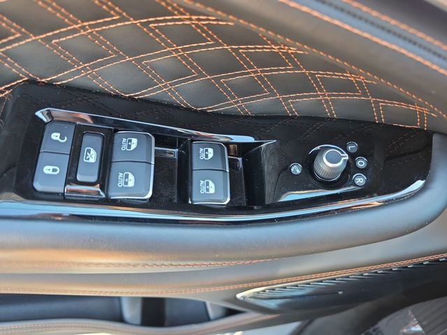 Used 2022 Jeep Grand Cherokee Summit AWD/4WD image 29