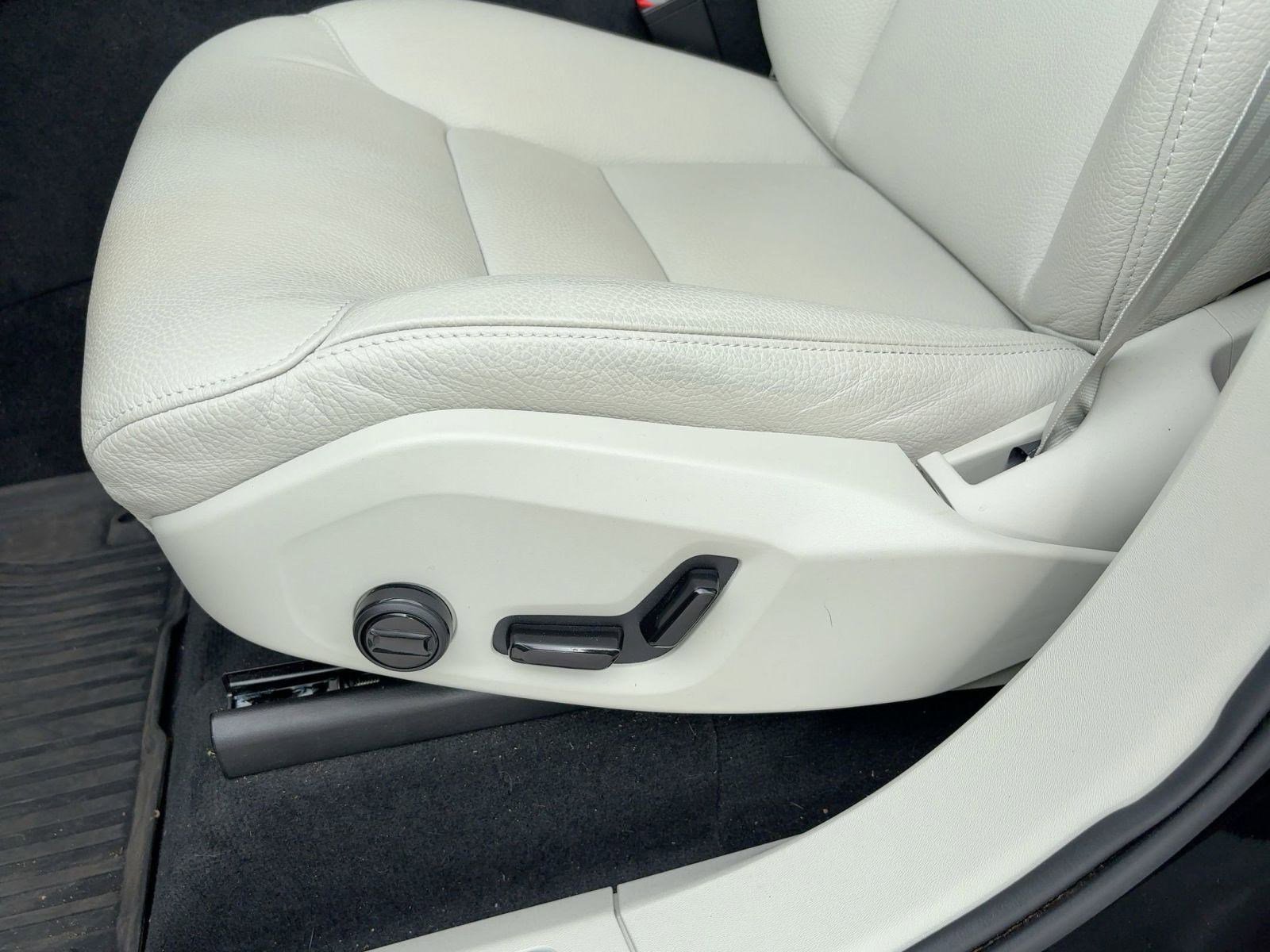 Certified 2024 Volvo XC90 B5 Plus w/ Protection Package Premier image 14