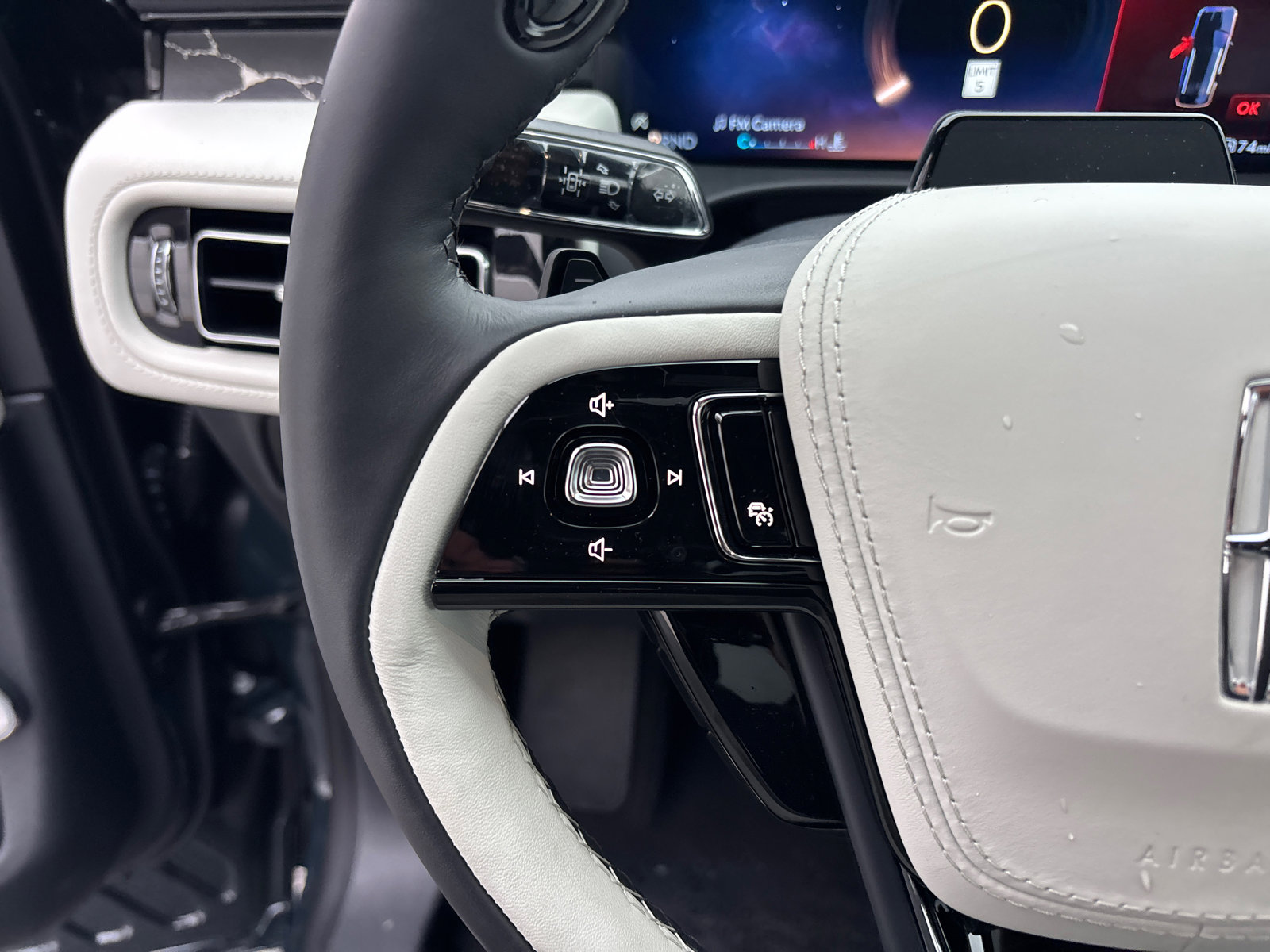 New 2026 Lincoln Aviator Black Label w/ Dynamic Handling Package image 17