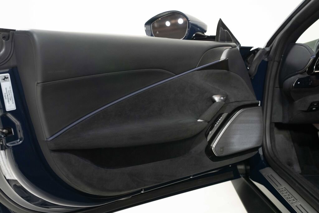Used 2024 Ferrari Roma Spider image 37