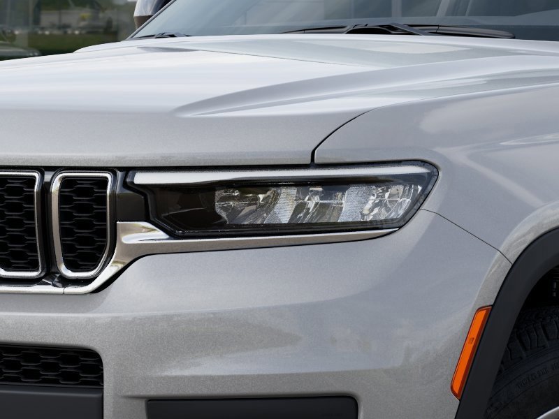 New 2025 Jeep Grand Cherokee L Laredo image 10