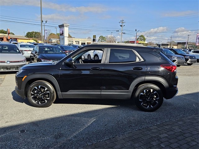 Used 2023 Chevrolet TrailBlazer LT w/ Convenience Package image 4