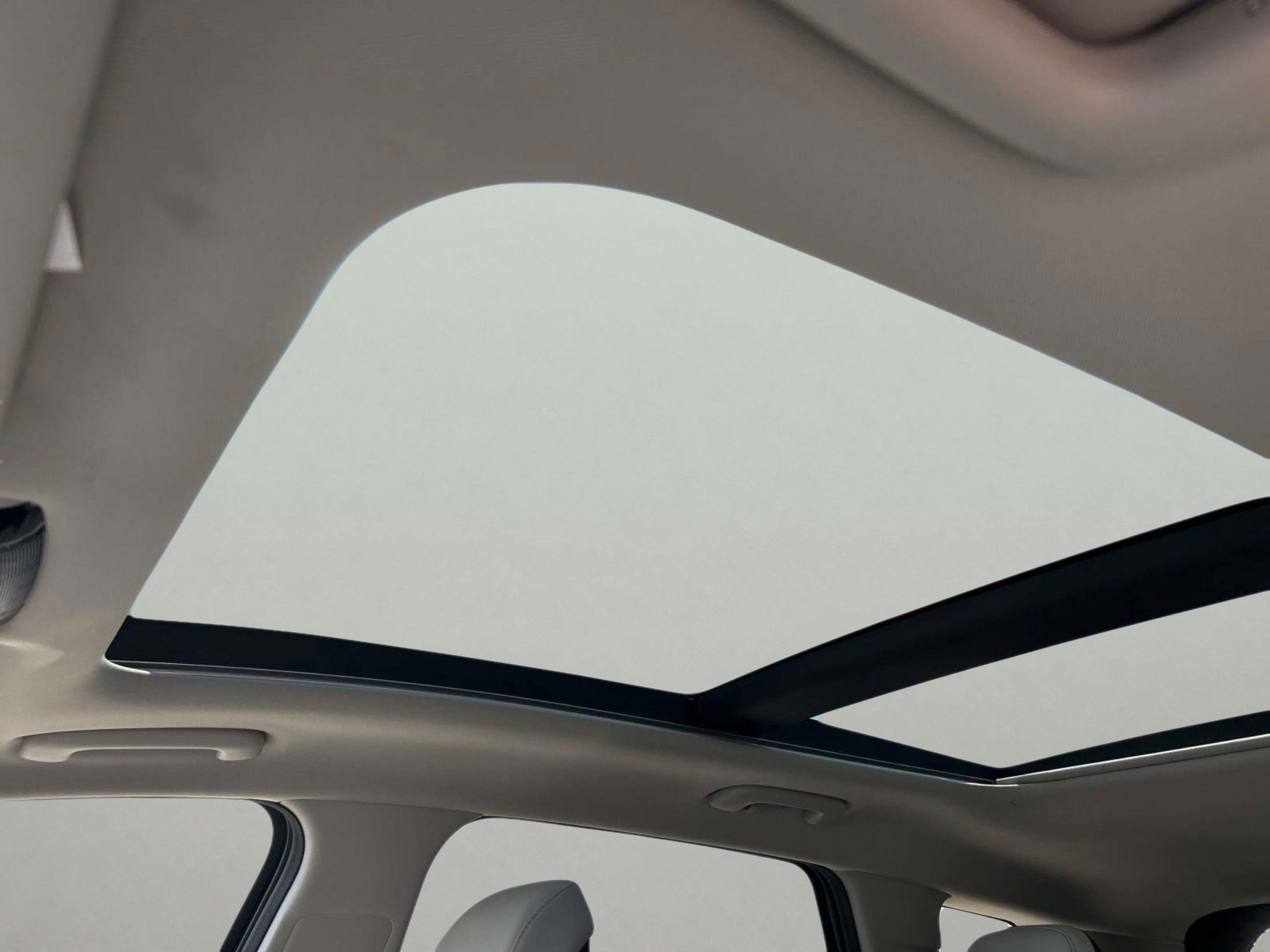 New 2025 Kia Sportage EX w/ EX Premium Package image 25