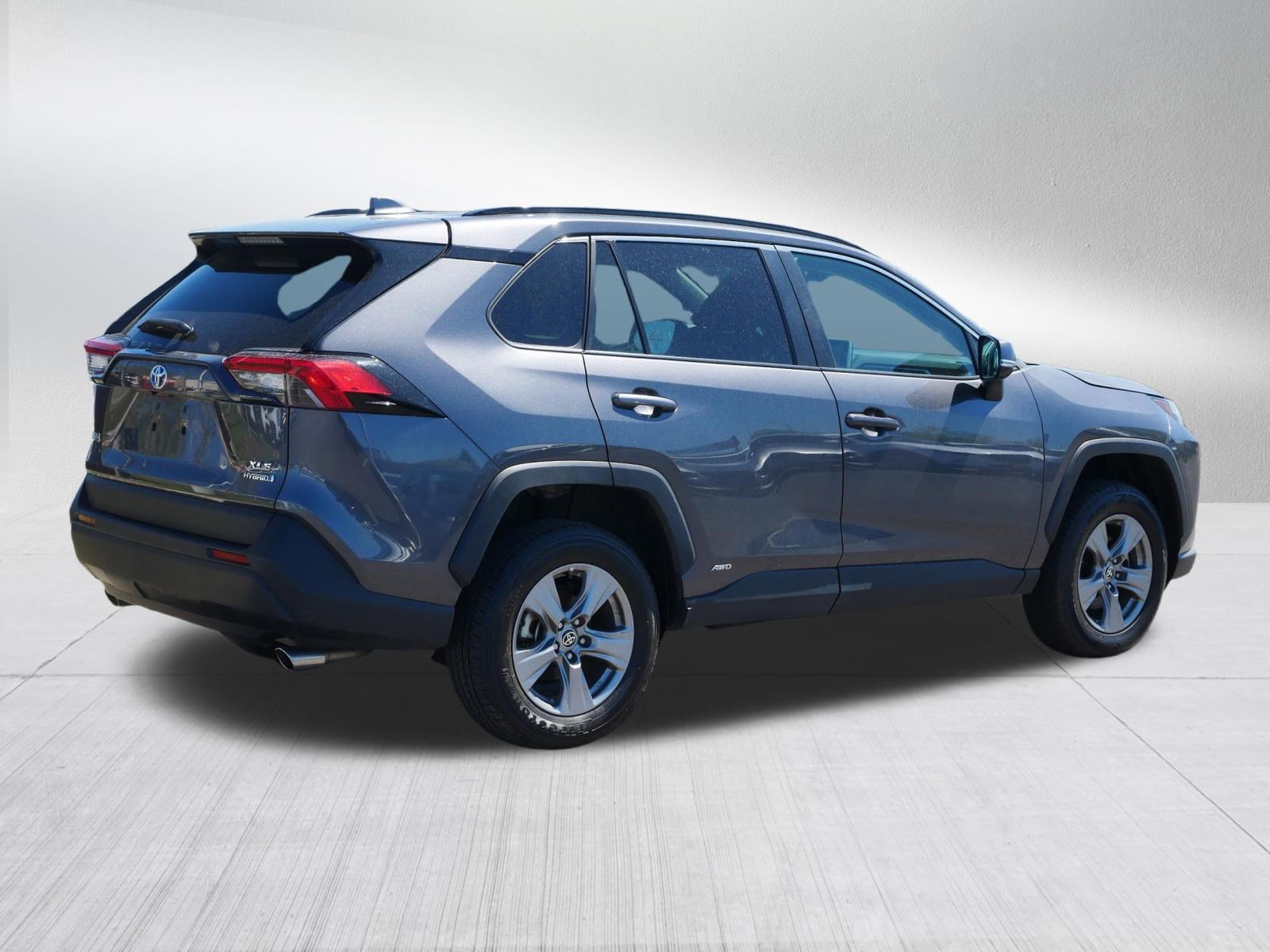 Used 2023 Toyota RAV4 XLE w/ Convenience Package AWD/4WD image 7