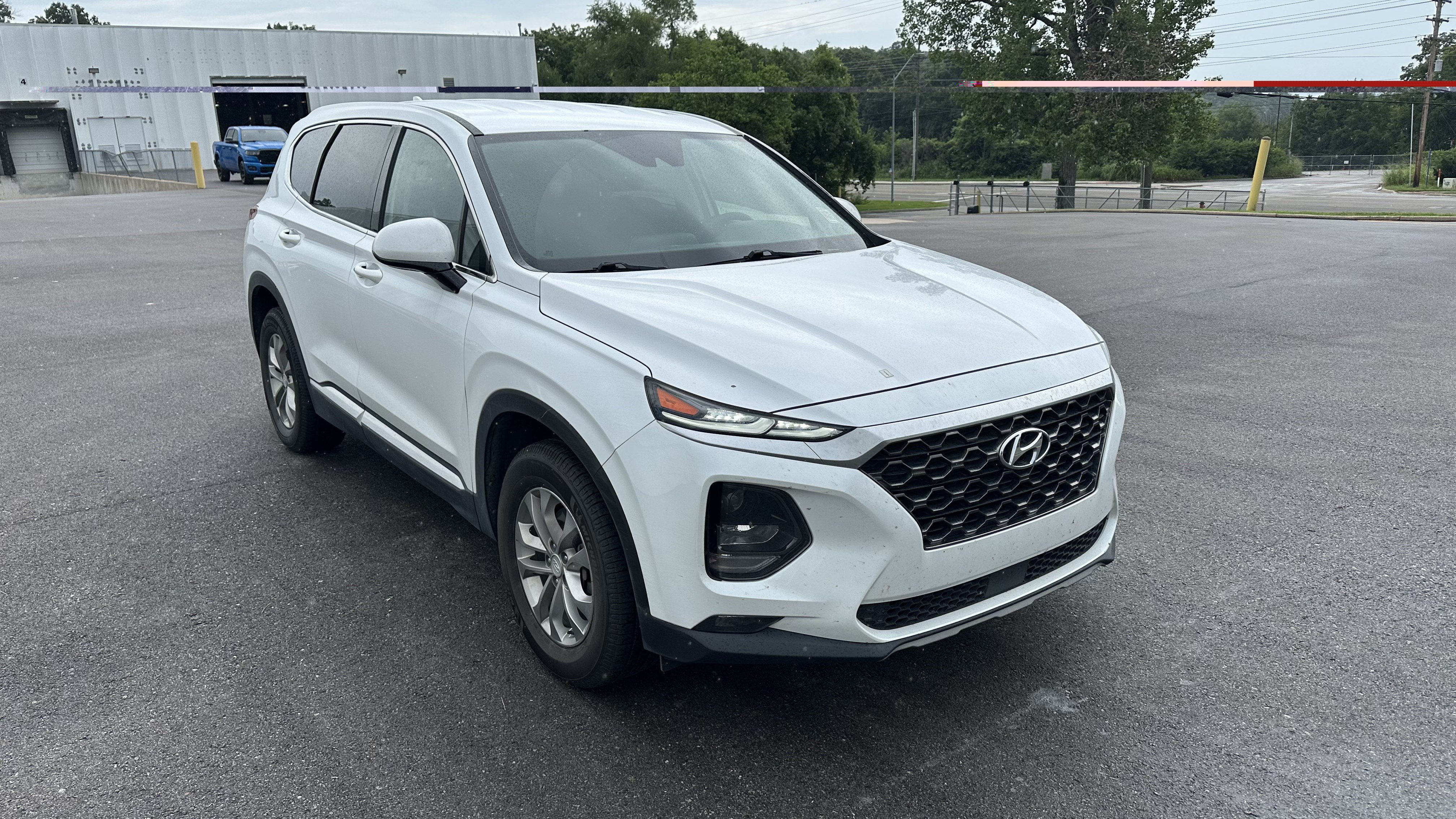 Used 2020 Hyundai Santa Fe SEL FWD image 2