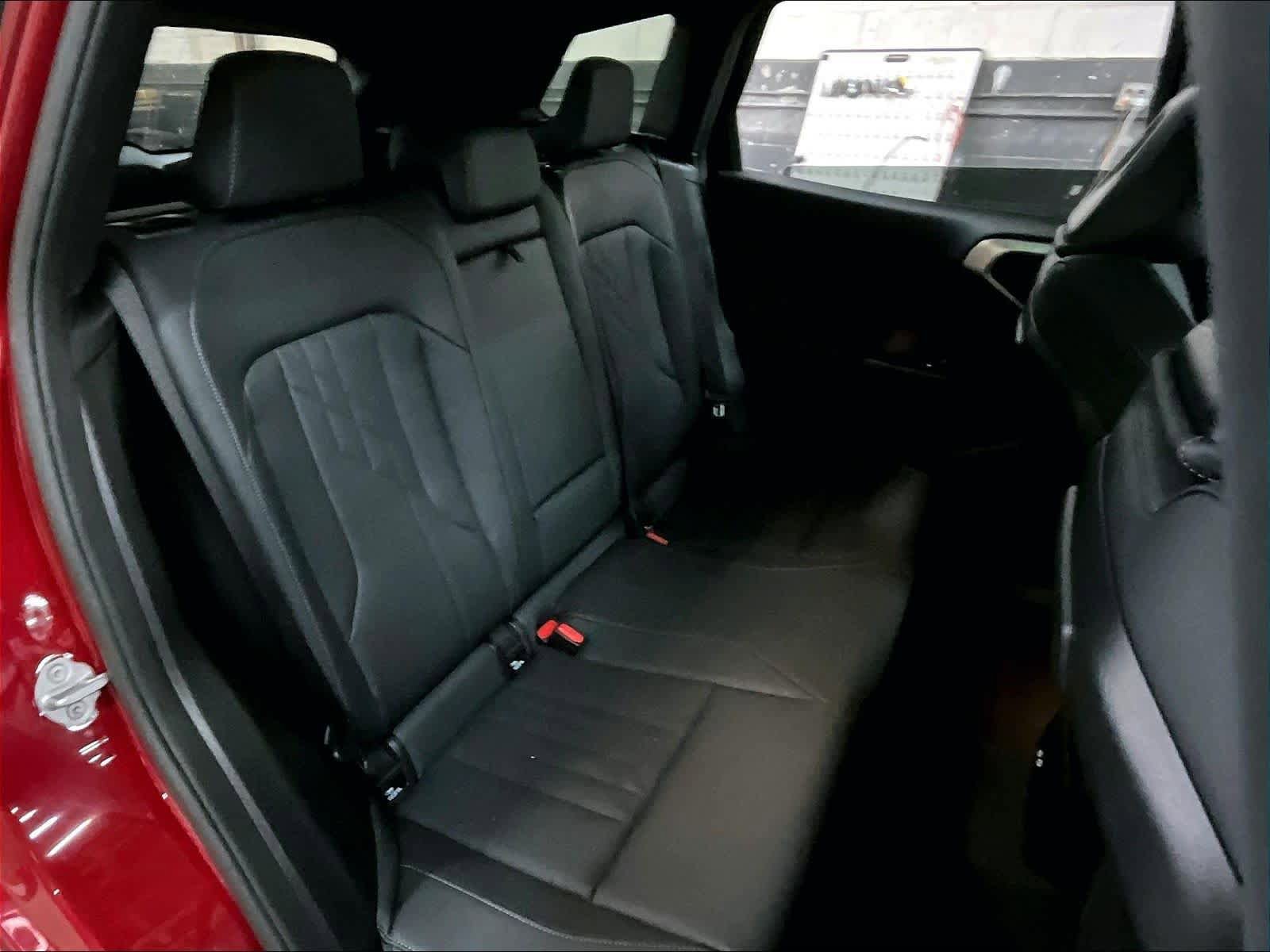 Certified 2025 BMW X3 xDrive30i w/ Convenience Package image 28