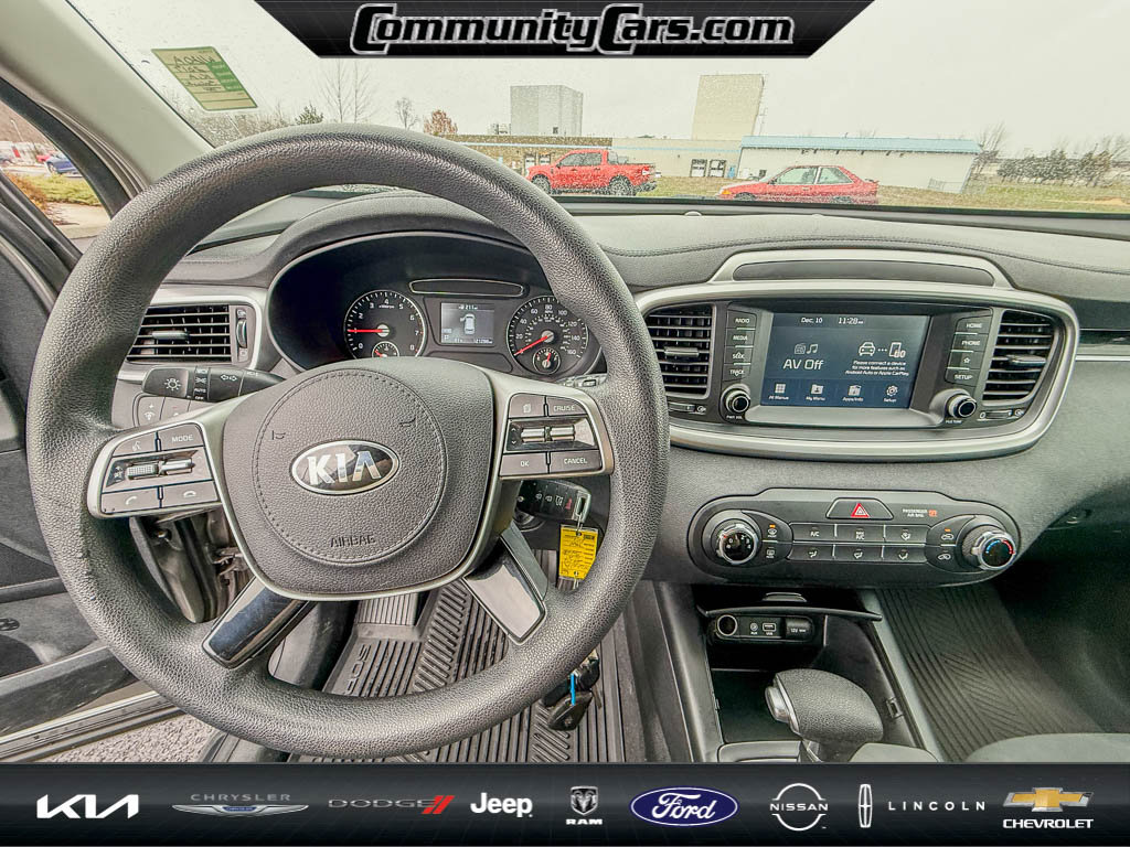Used 2019 Kia Sorento LX image 13