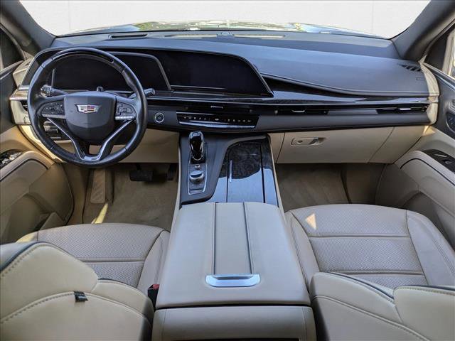 Used 2023 Cadillac Escalade Premium Luxury w/ Performance Package image 16
