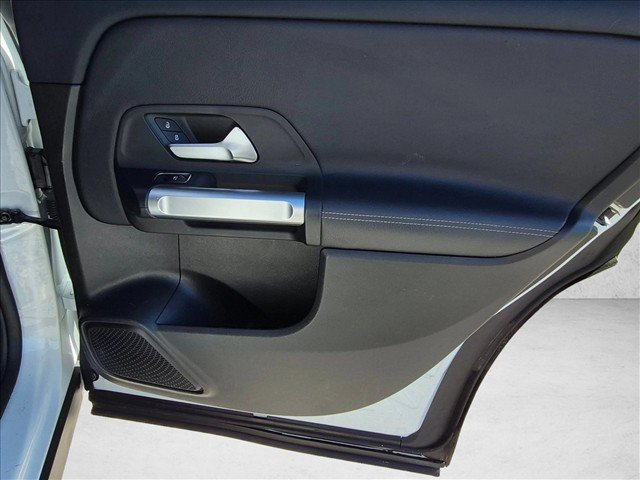 Used 2020 Mercedes-Benz GLB 250 image 29