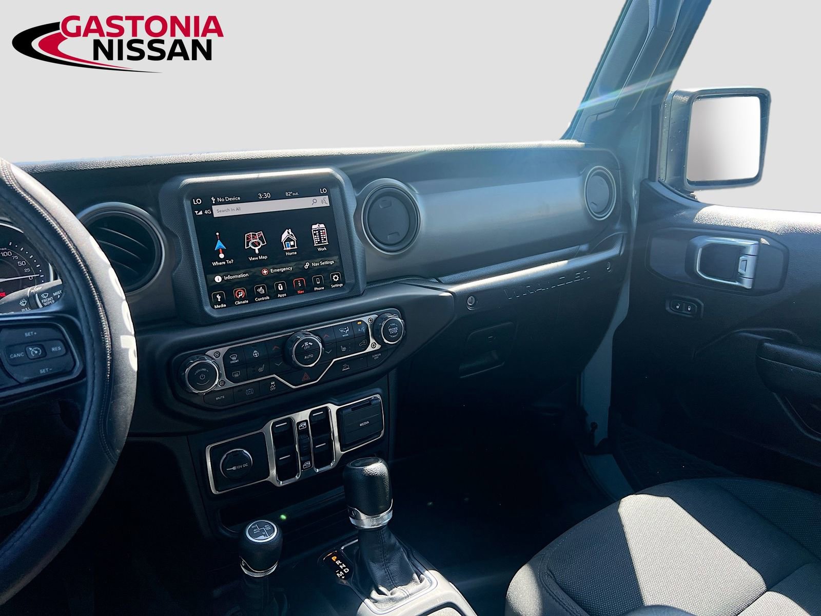 Used 2023 Jeep Wrangler Unlimited w/ Cold Weather Group image 32