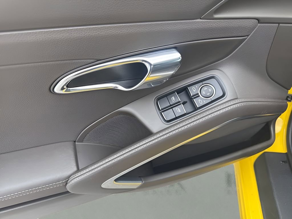 Used 2018 Porsche 911 Carrera image 24