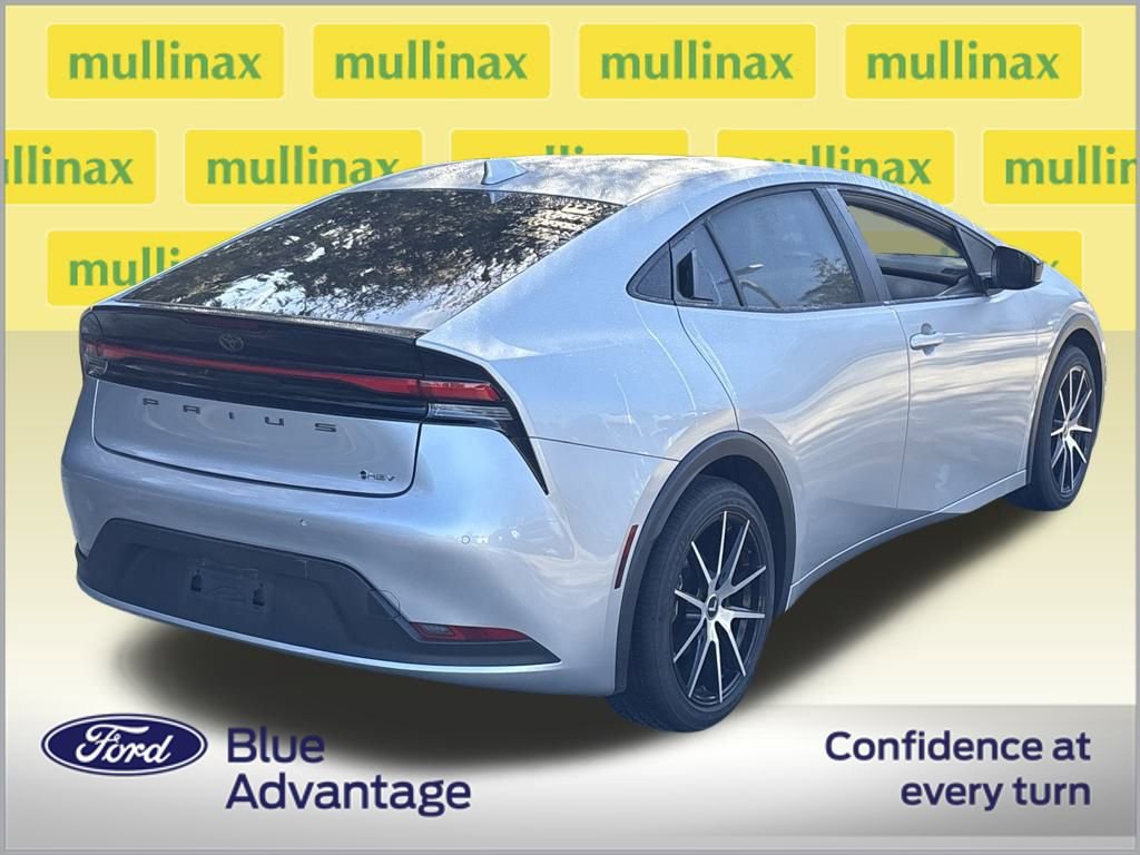 Used 2024 Toyota Prius Limited image 4