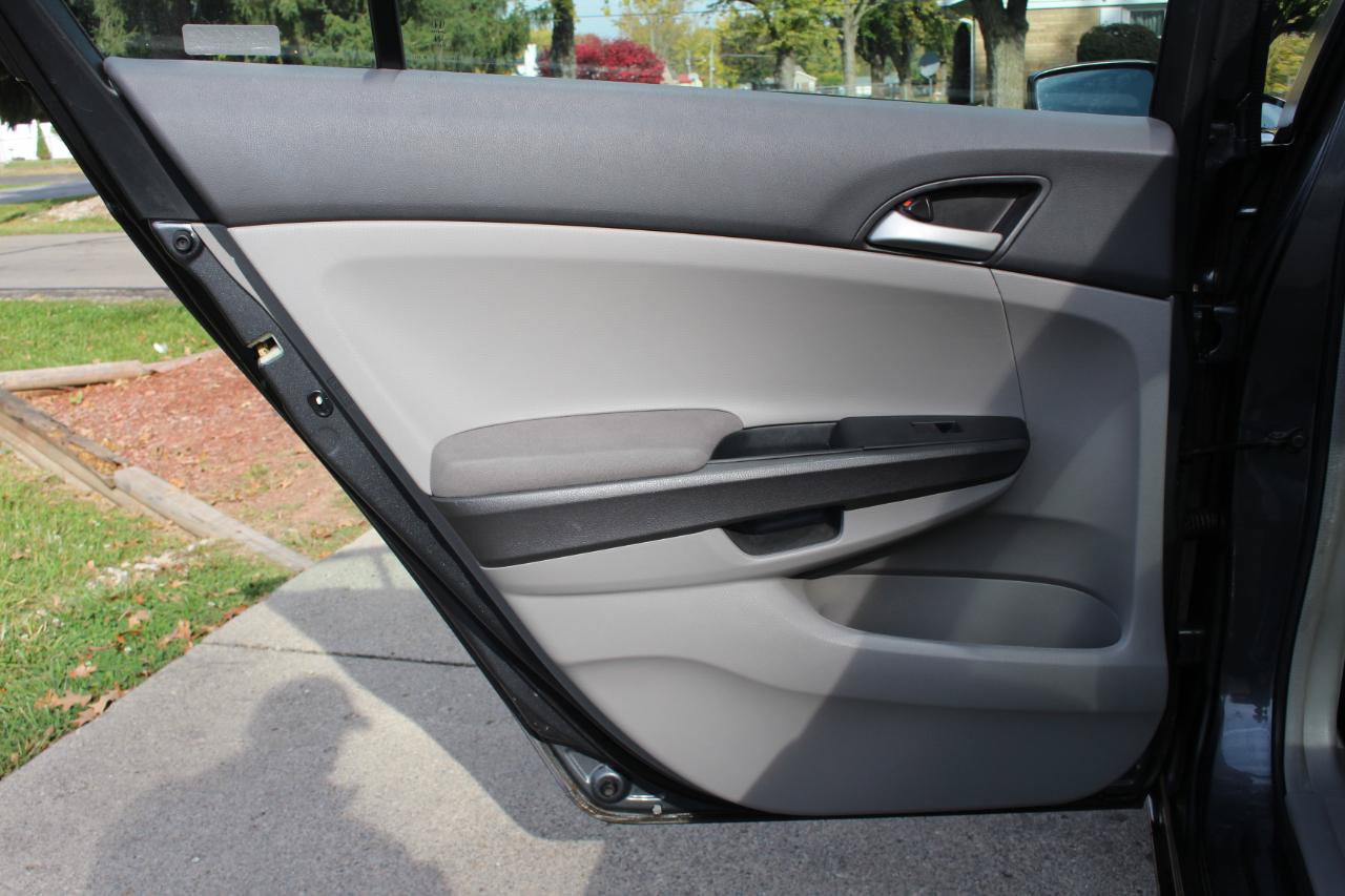 Used 2009 Honda Accord LX image 25