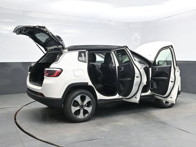 Used 2018 Jeep Compass Latitude w/ Popular Equipment Group AWD/4WD image 62