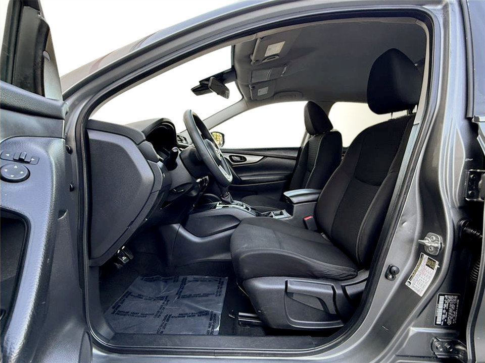 Used 2021 Nissan Rogue Sport S image 8