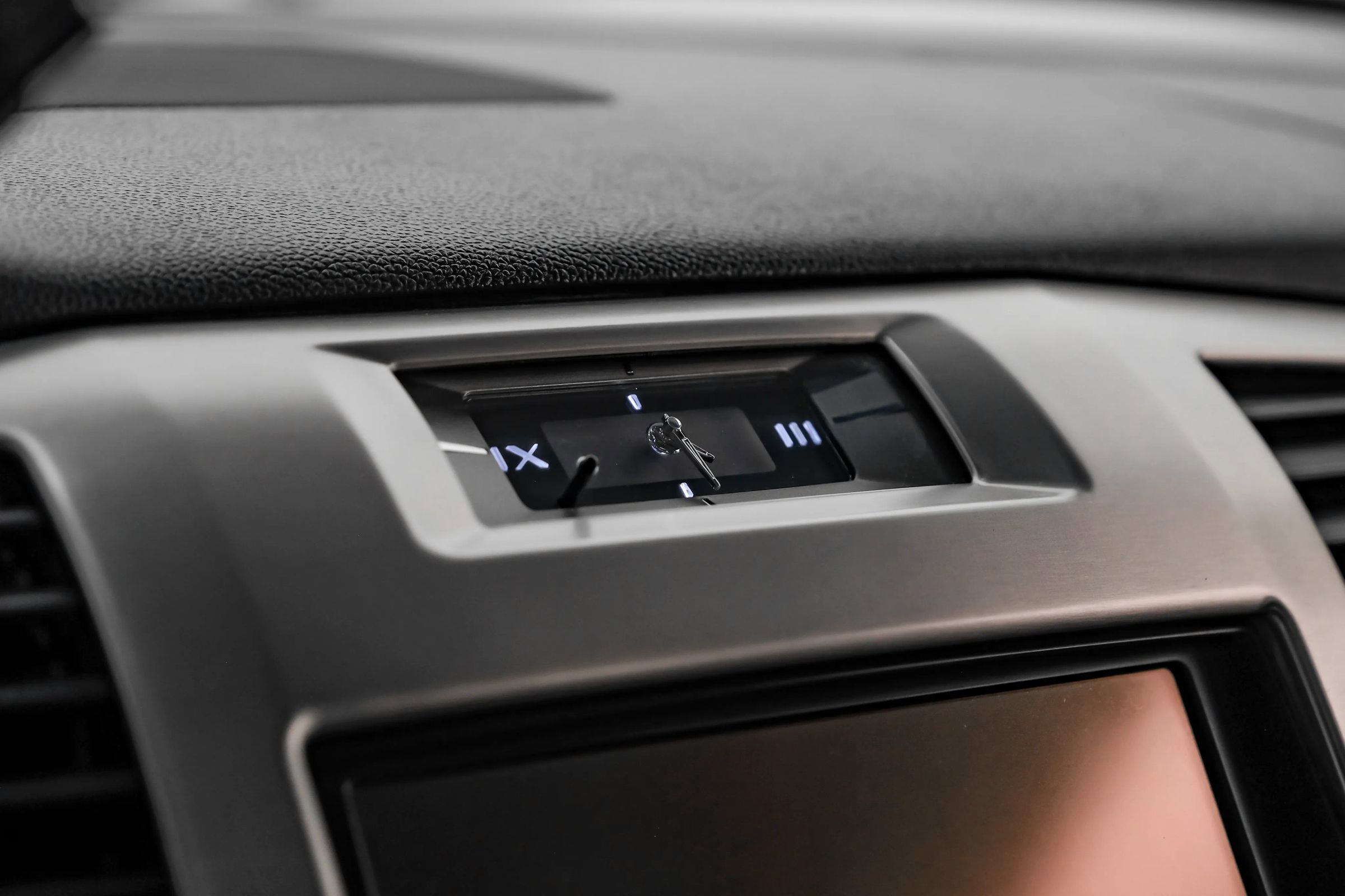 Used 2013 Cadillac Escalade EXT Premium AWD/4WD image 30