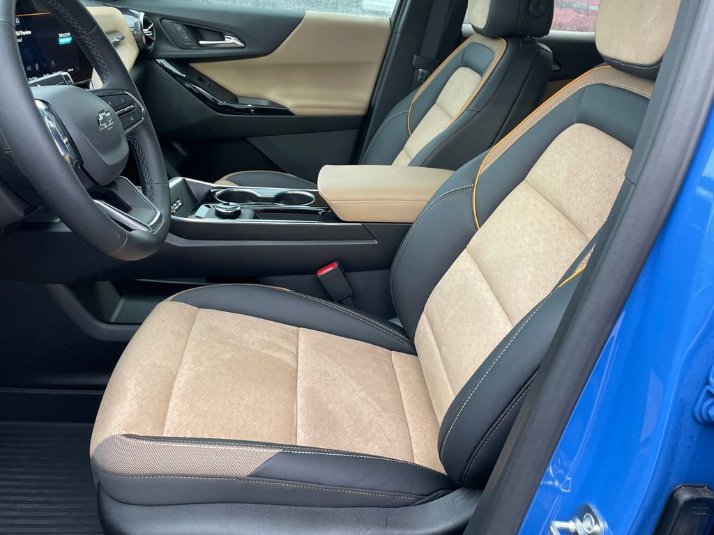 Used 2025 Chevrolet Equinox ACTIV w/ Convenience Package III image 26