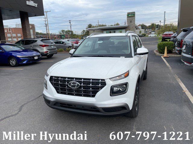 New 2025 Hyundai Venue SEL