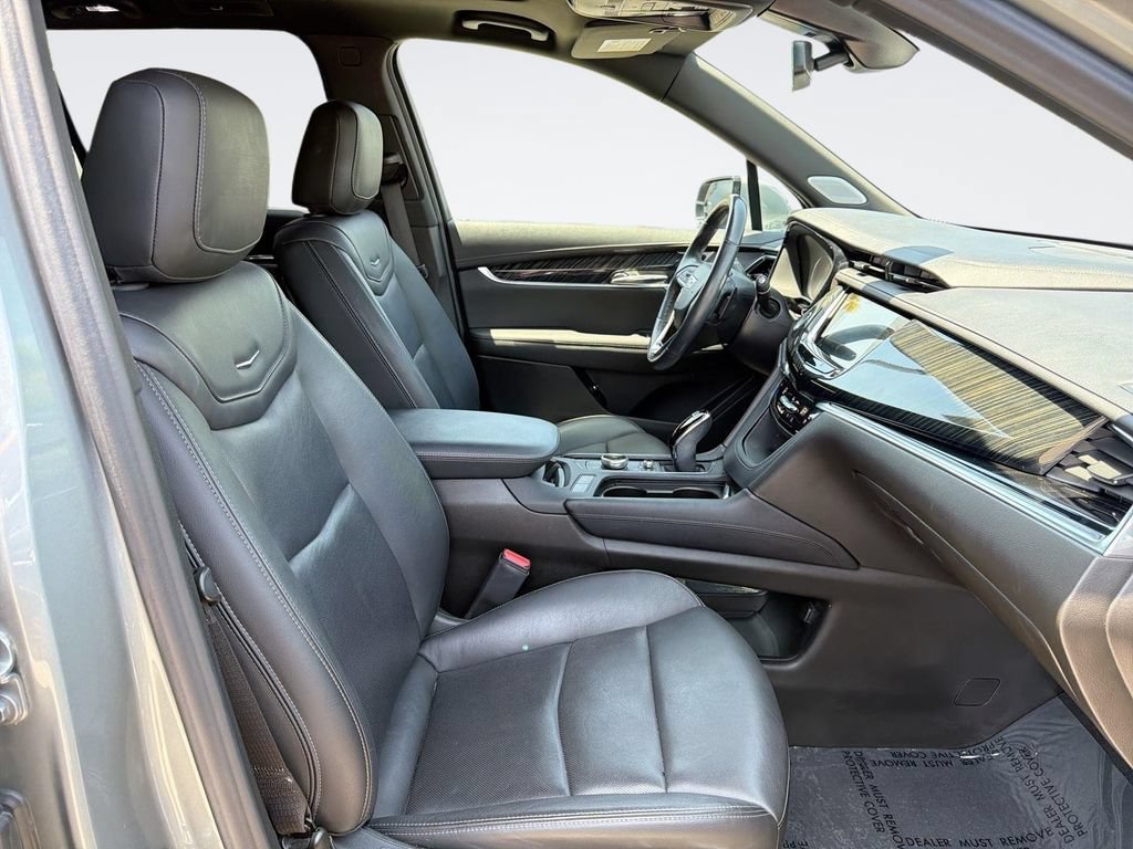 Certified 2023 Cadillac XT6 Premium Luxury FWD image 34