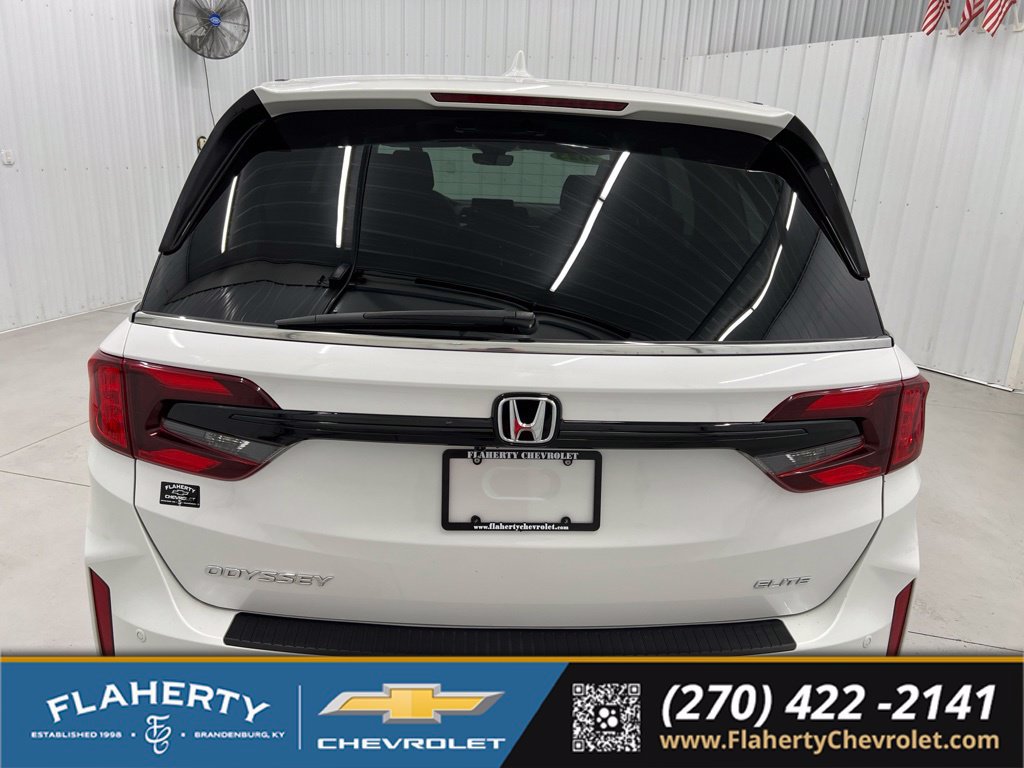 Used 2025 Honda Odyssey Elite image 4