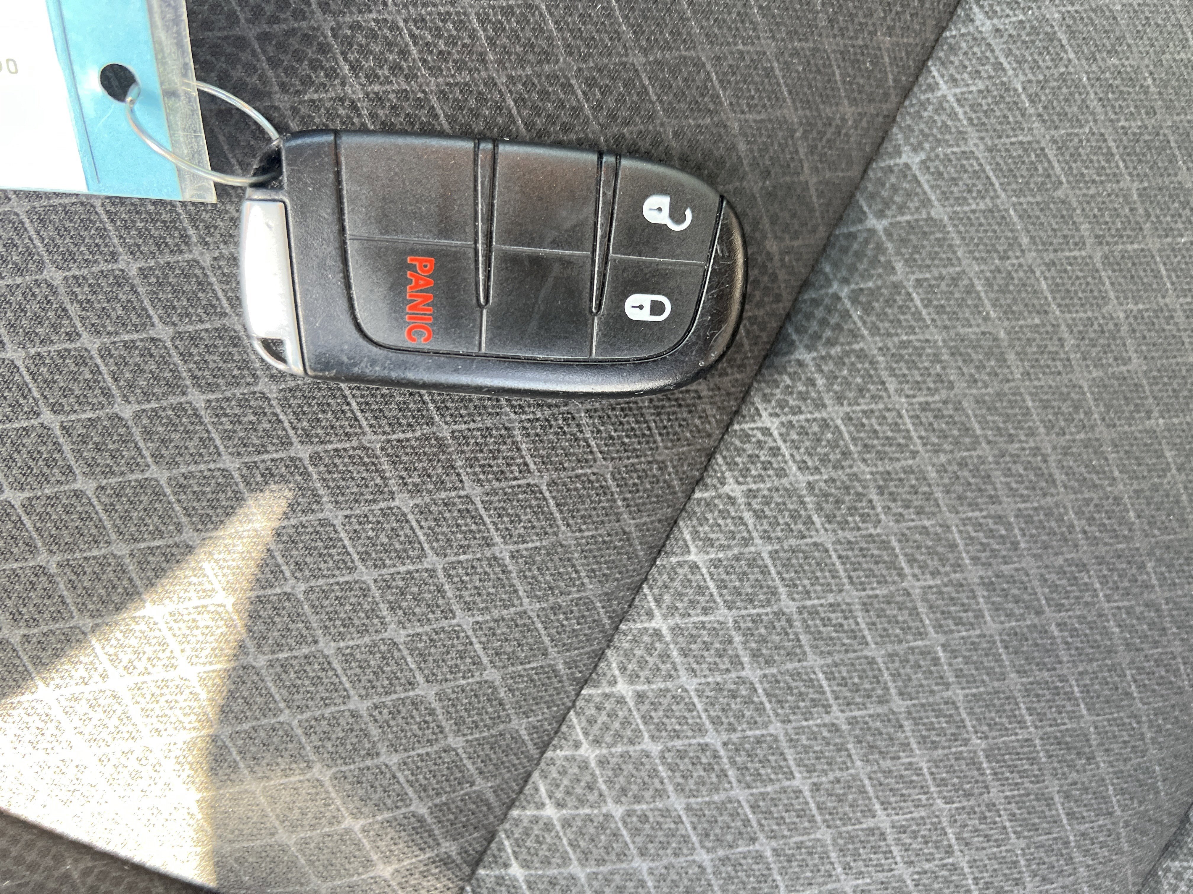 Used 2020 Jeep Grand Cherokee Laredo image 34