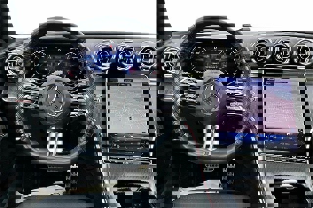 Used 2025 Mercedes-Benz C 300 4MATIC Sedan image 11