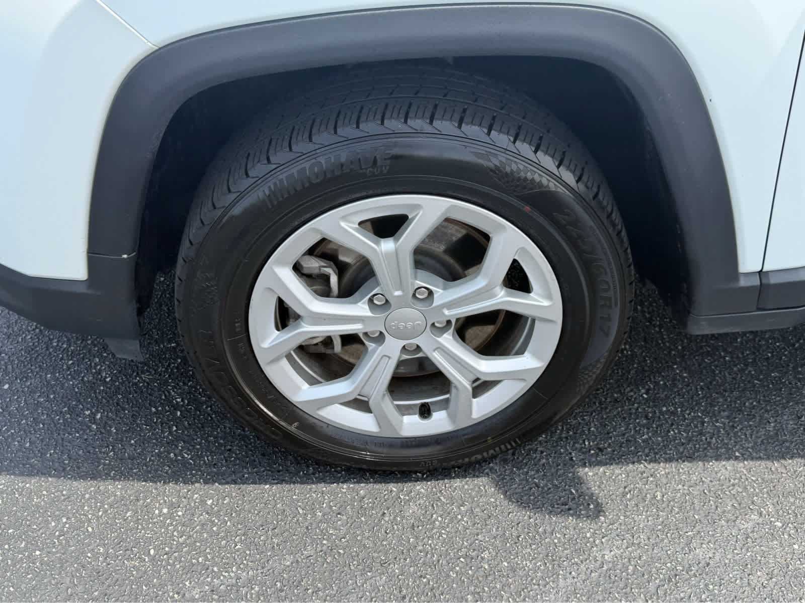 Used 2024 Jeep Compass Latitude AWD/4WD image 4