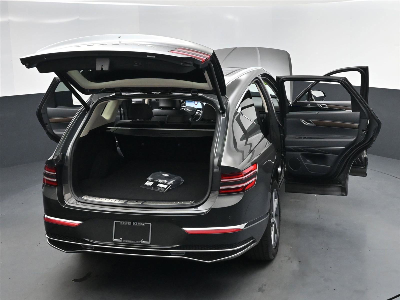 Used 2025 Genesis GV80 2.5T Select image 16