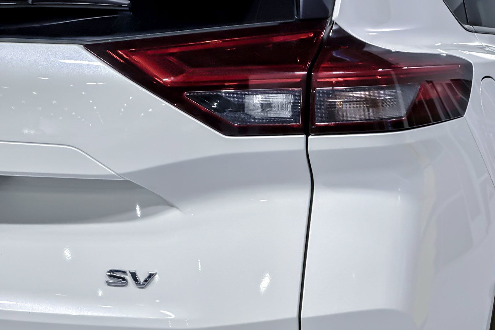 Used 2023 Nissan Rogue SV FWD image 12
