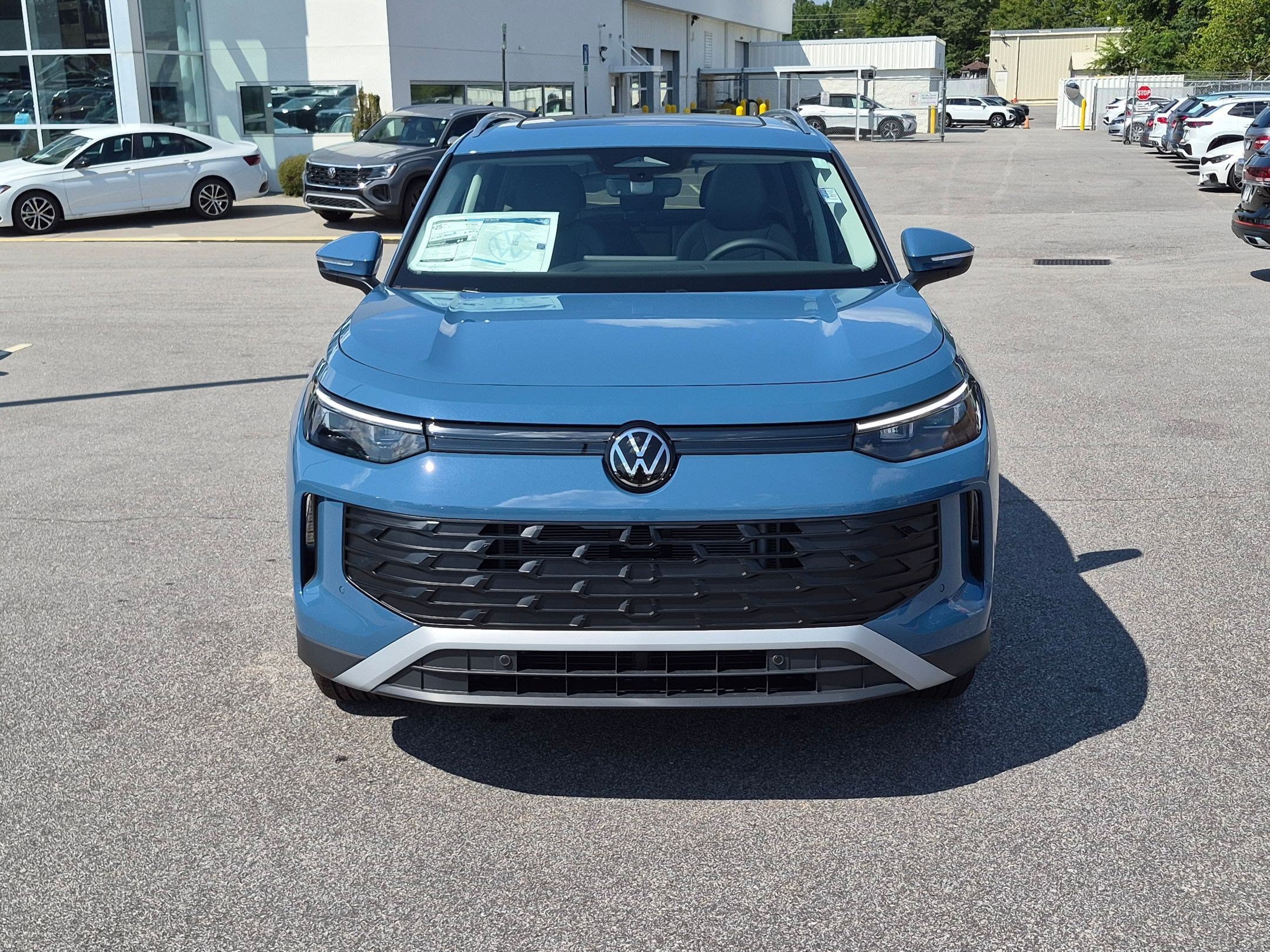New 2026 Volkswagen Tiguan SE AWD/4WD image 8