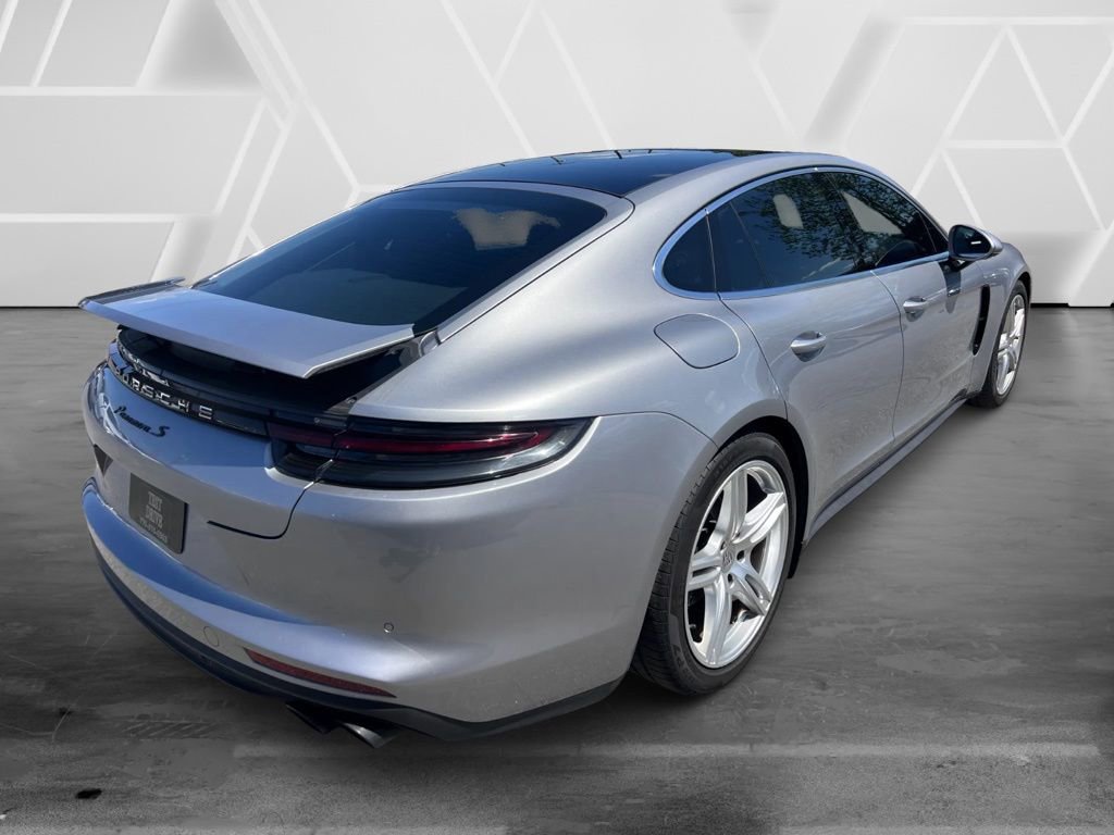 Used 2017 Porsche Panamera 4S image 8