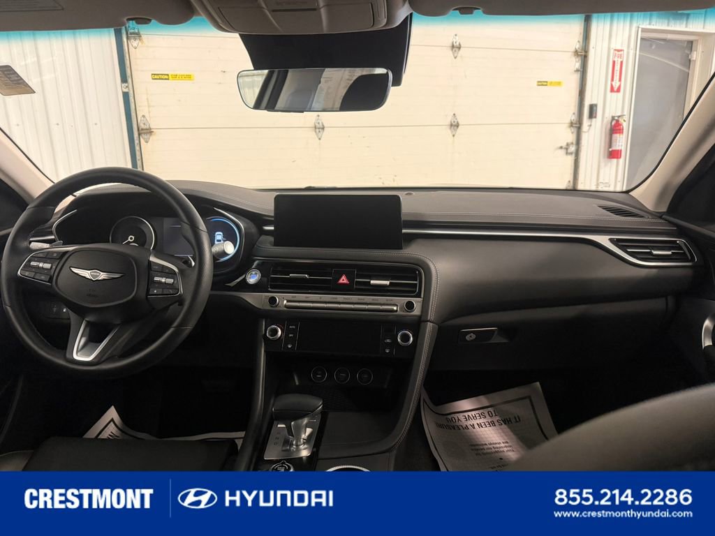 Used 2024 Genesis G70 2.5T AWD/4WD image 2