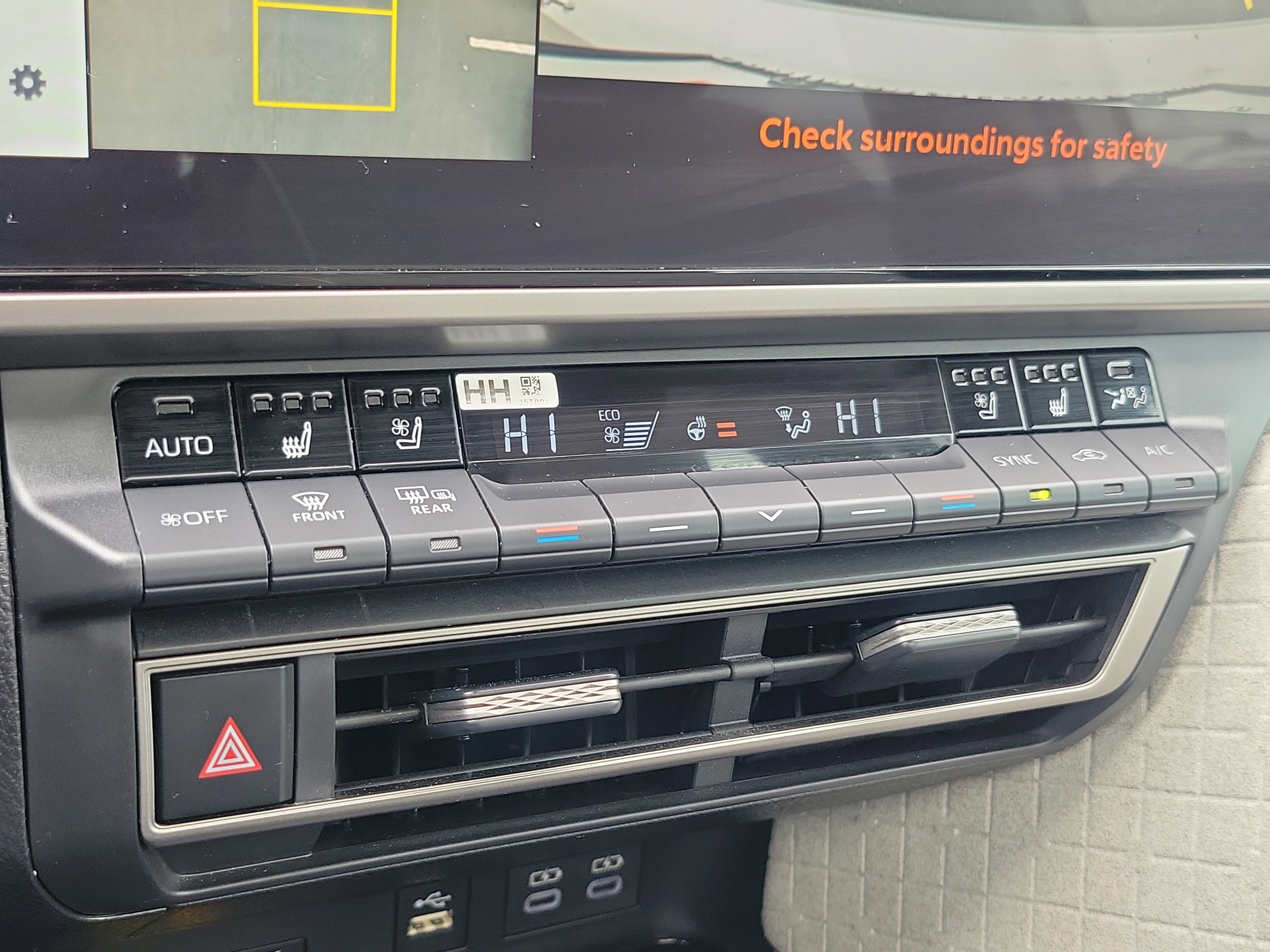 Certified 2025 Toyota Camry XLE w/ Premium Plus Package image 29