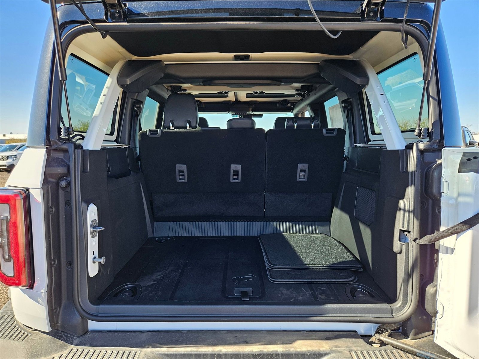 New 2025 Ford Bronco Badlands image 7