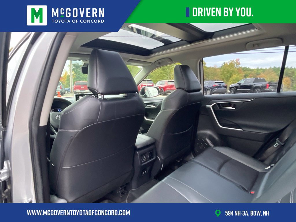 Used 2020 Toyota RAV4 Limited AWD/4WD image 26