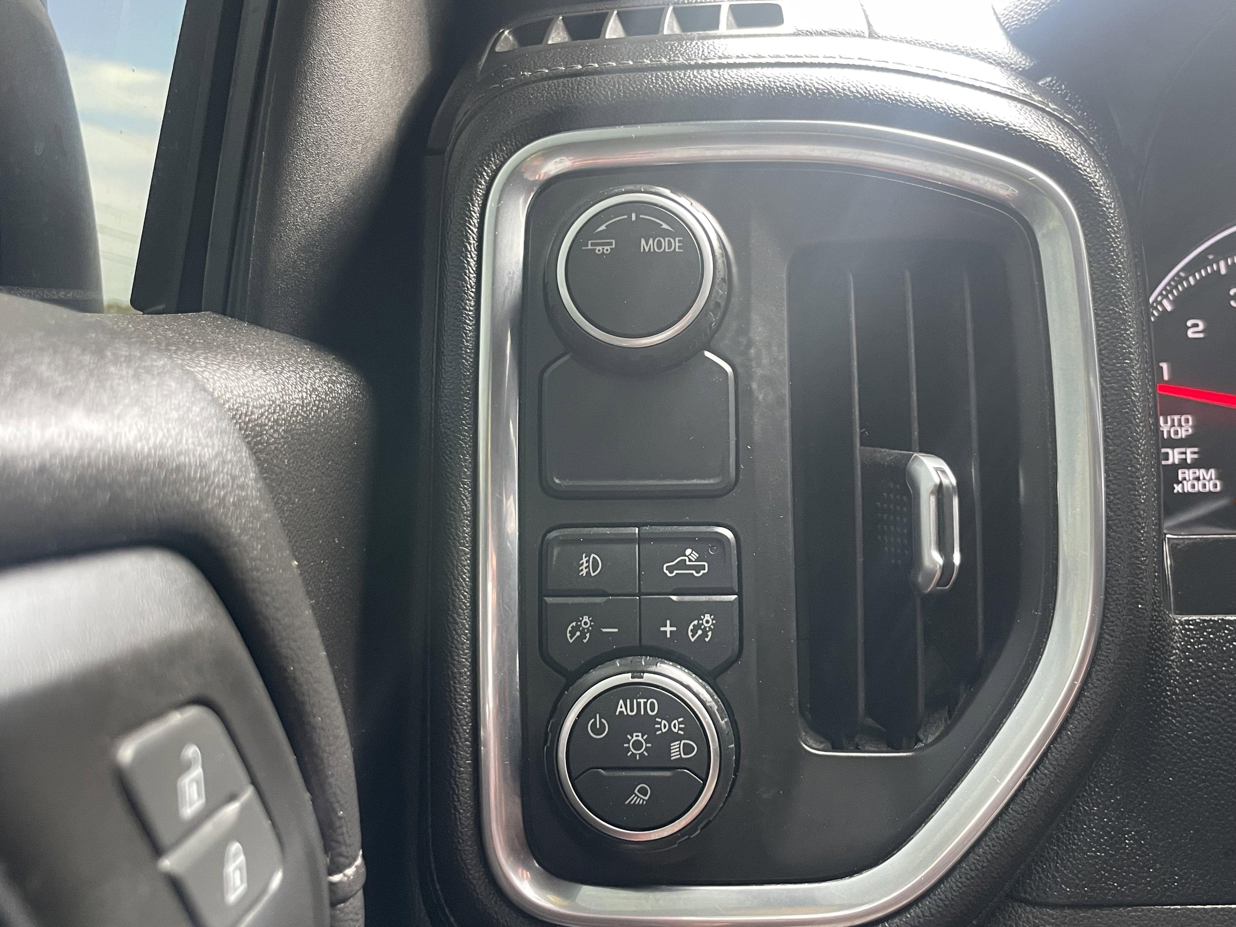 Used 2020 Chevrolet Silverado 1500 RST w/ All-Star Edition image 19