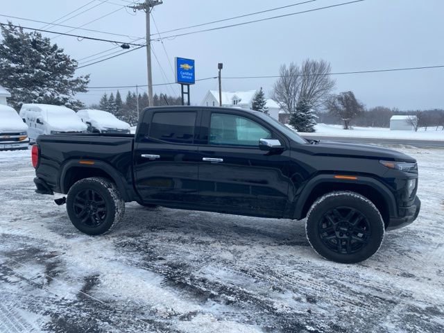 Used 2023 GMC Canyon Denali w/ Denali Black Edition image 5