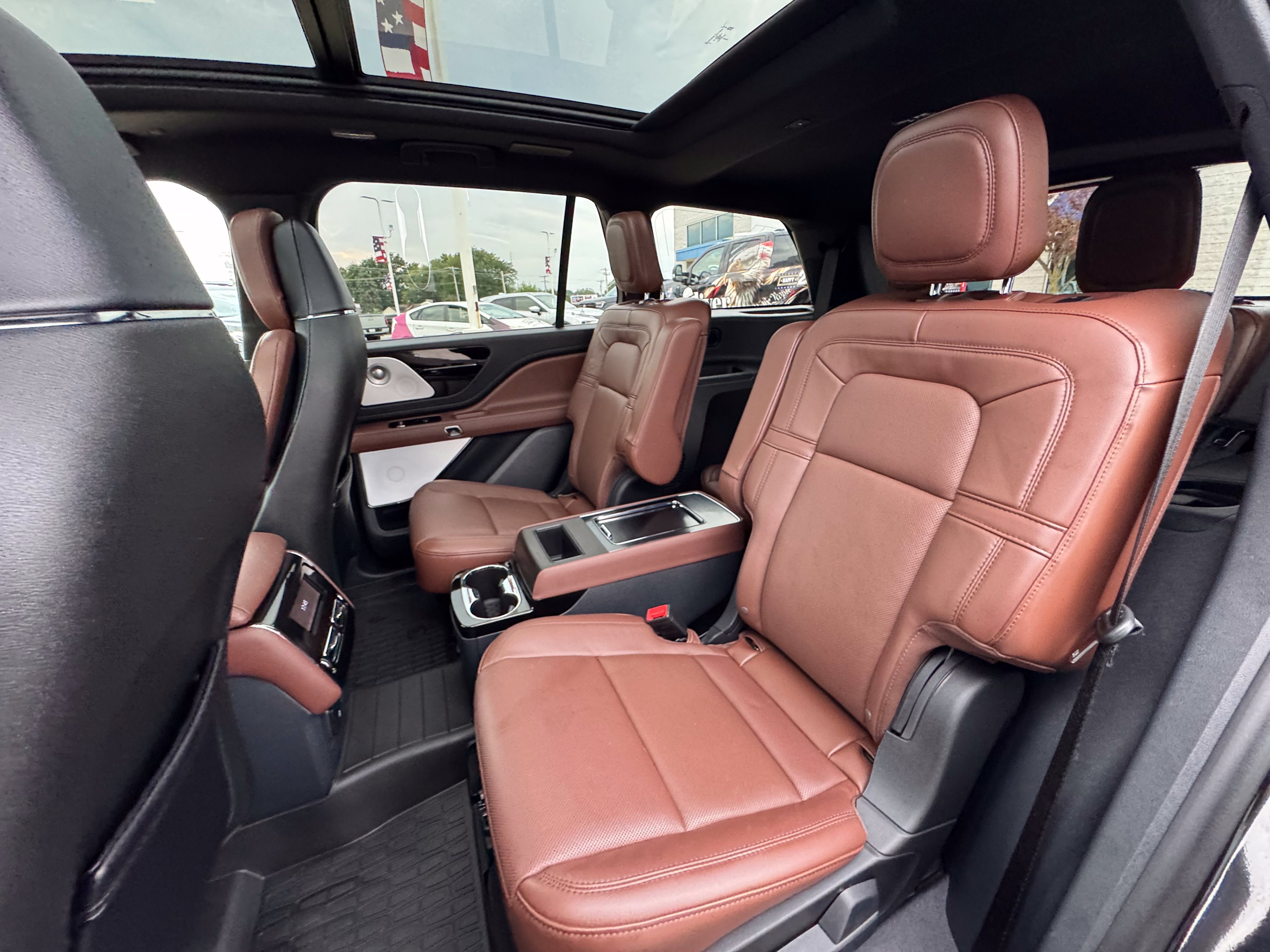 Used 2026 Lincoln Aviator Reserve AWD/4WD image 24