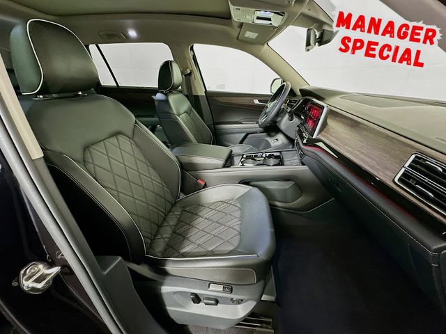 Used 2025 Volkswagen Atlas SEL Premium R-Line image 30