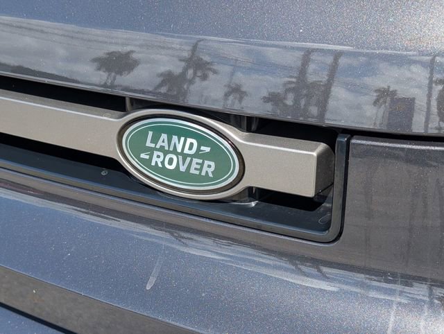 Used 2023 Land Rover Defender 130 X-Dynamic SE image 23