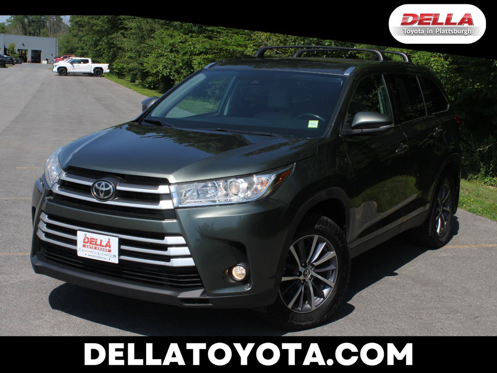 Used 2019 Toyota Highlander XLE AWD/4WD image 1